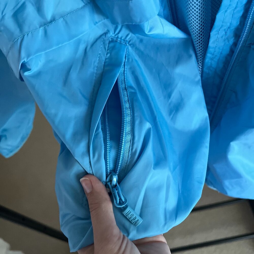 US Polo Assn Baby Blue Windbreaker - Picture 4 of 6